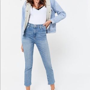 UO BDG Girlfriend High Rise Cropped Jeans